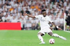 對於年屆 對於年屆